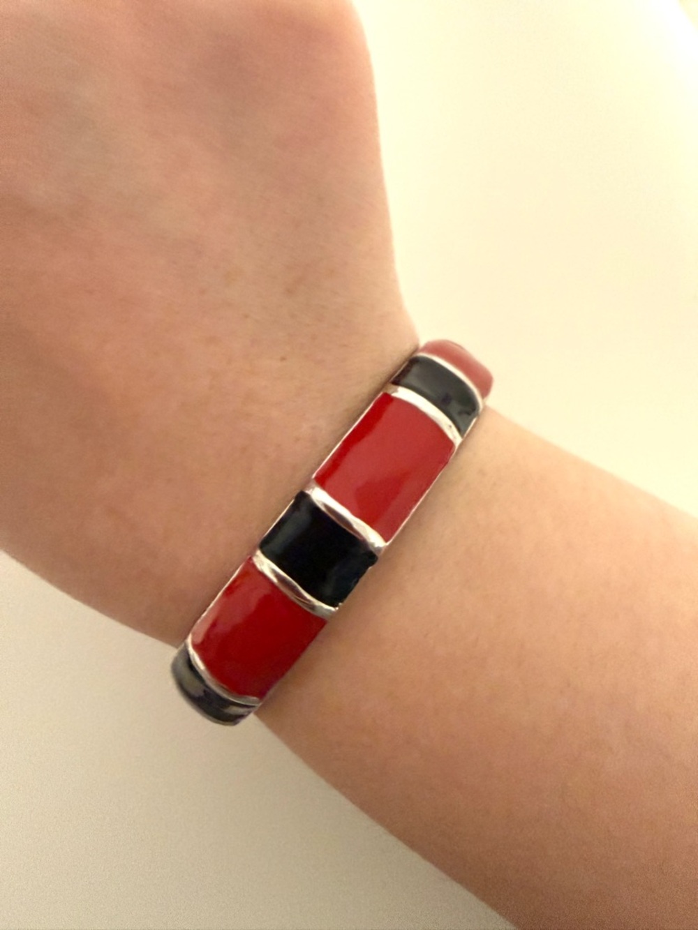 Red and Black Enamel Stretch Bracelet